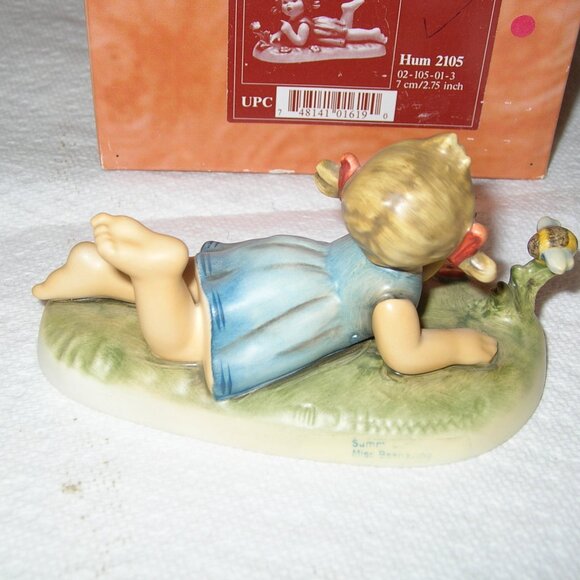 M I Hummel Goebel Figurine "MISS BEEHAVING" HUM #2105 TMK8 w/Box  MINT - Picture 4 of 7